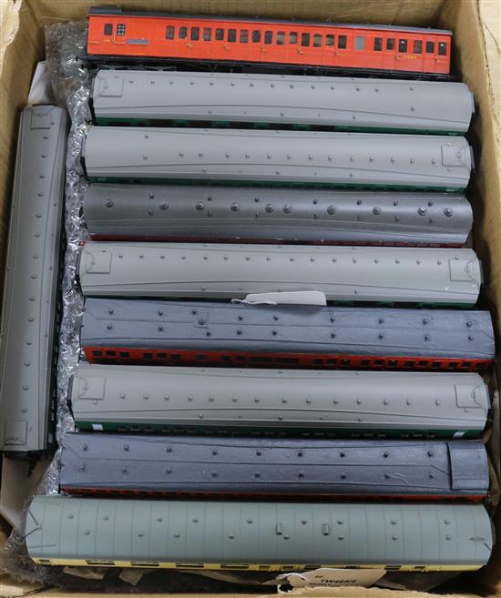 A collection of 40 Bachmann and Hornby passenger coaches,